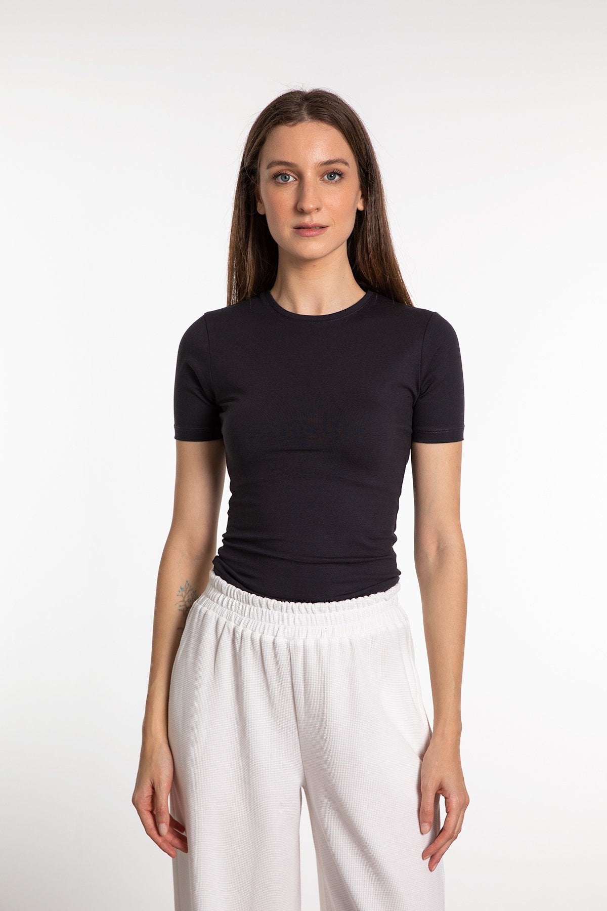 Cotton Yuvarlak Yaka Kısa Kol Bluz Füme