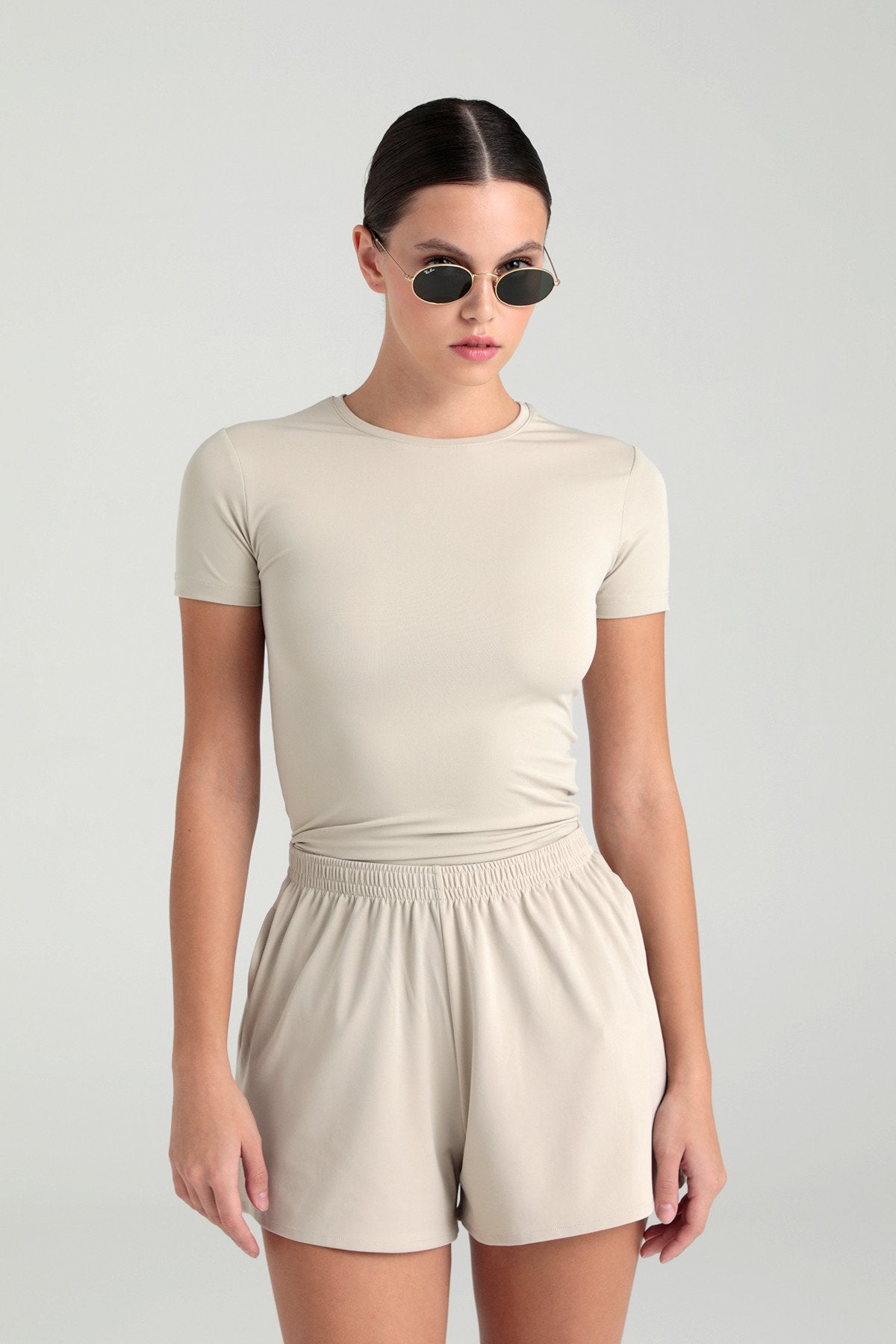 Soft Touch Yuvarlak Yaka Kısa Kol Bluz Bej