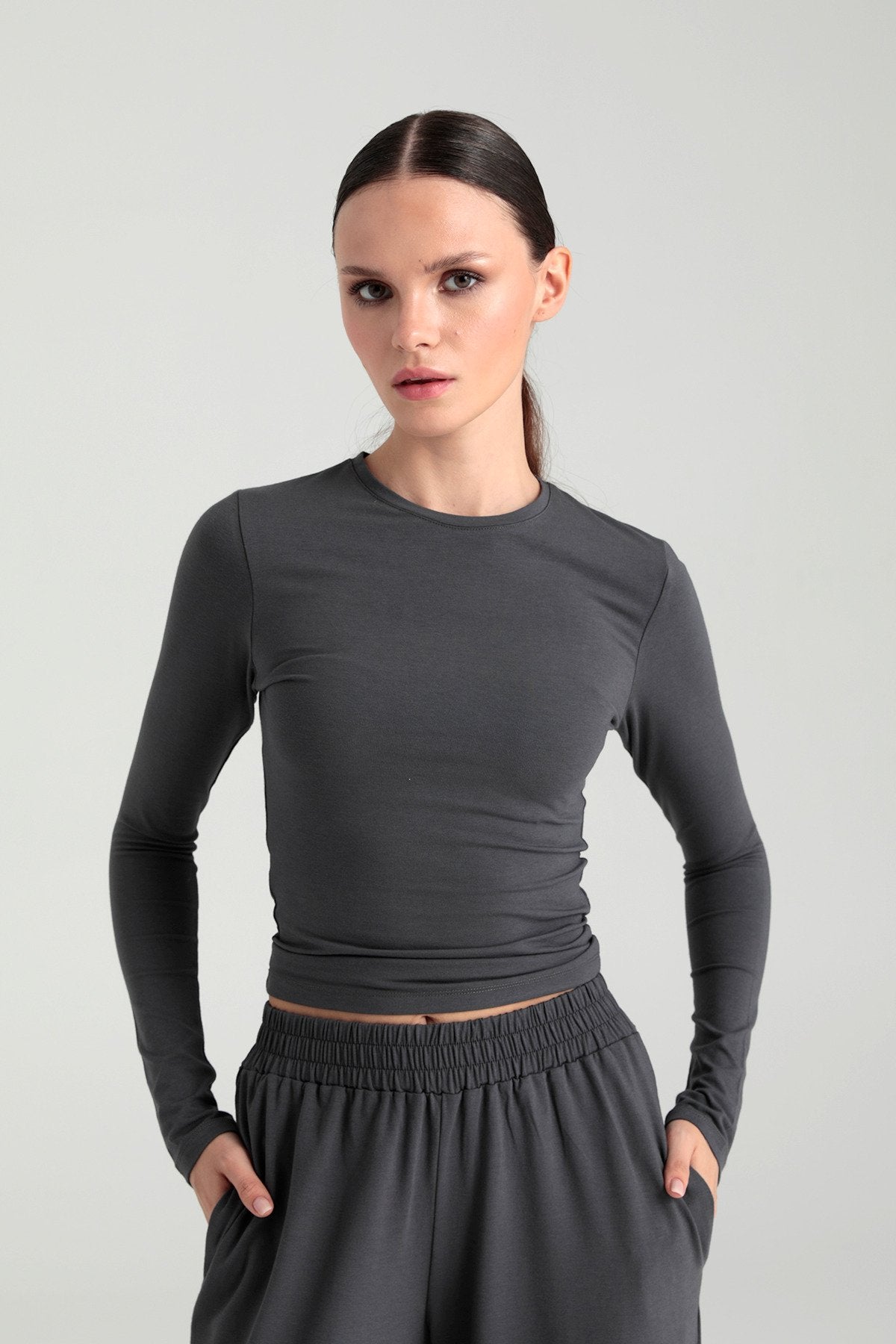 Ultra Soft Yuvarlak Yaka Bluz Füme