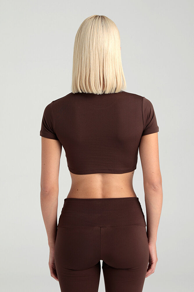 Comfort Yuvarlak Yaka Kısa Kol Crop Top Kahverengi