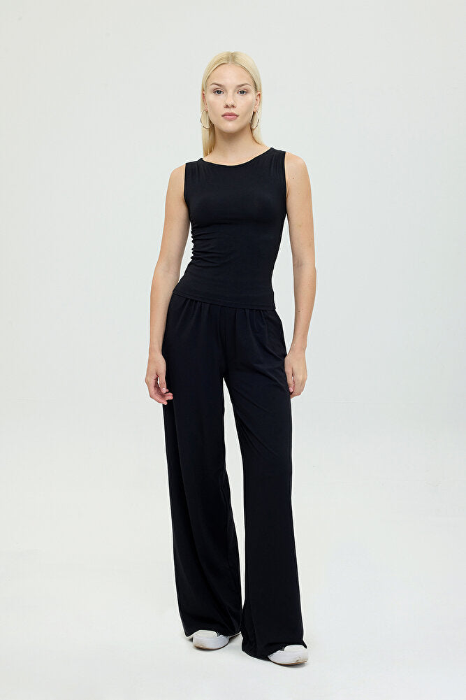 Ultra Soft Kayık Yaka Kolsuz Bluz Siyah