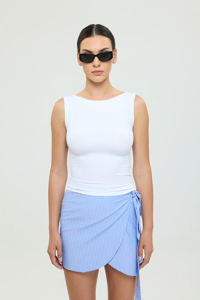 Soft Touch Kayık Yaka Kolsuz Bluz Beyaz