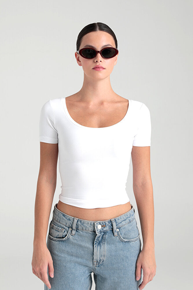 Soft Touch Oval Yaka Kısa Kol Bluz Beyaz