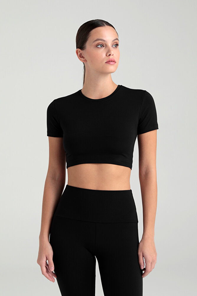 Comfort Yuvarlak Yaka Kısa Kol Crop Top Siyah