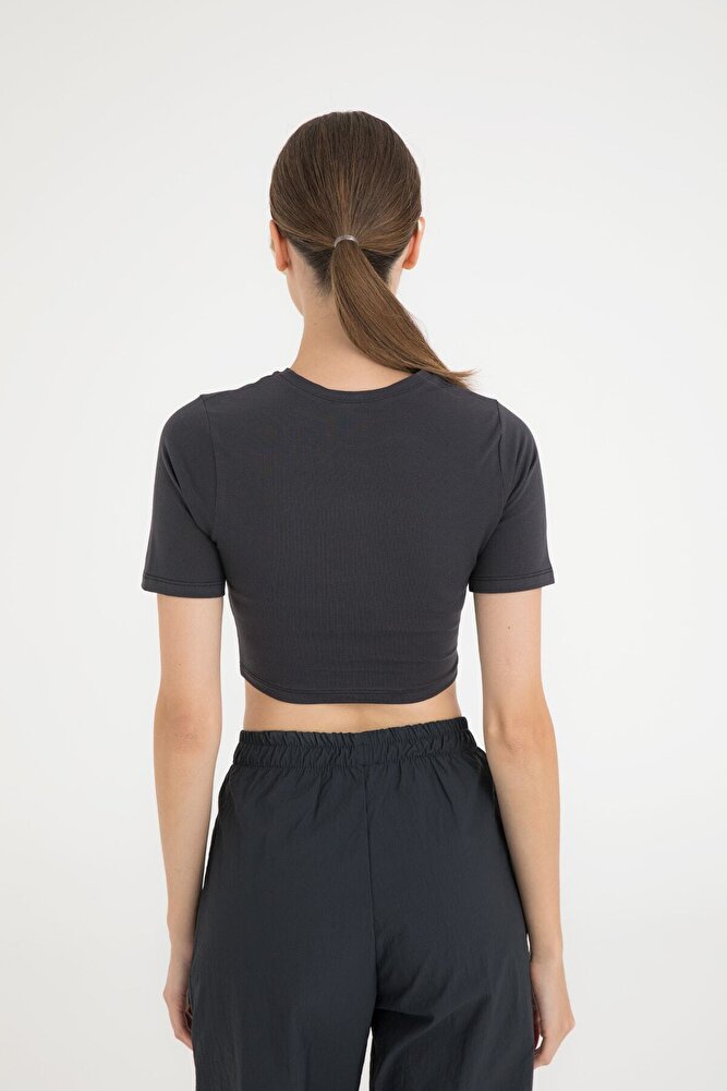 Cotton Yuvarlak Yaka Kısa Kol Crop Top Füme