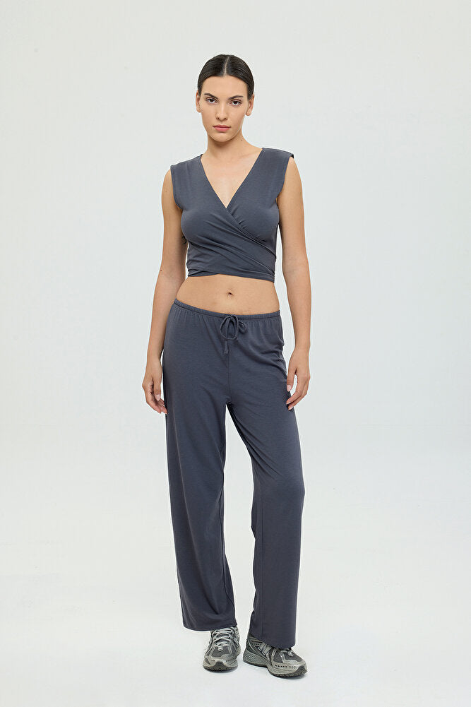 Ultra Soft Bağlamalı Kolsuz Bluz Füme