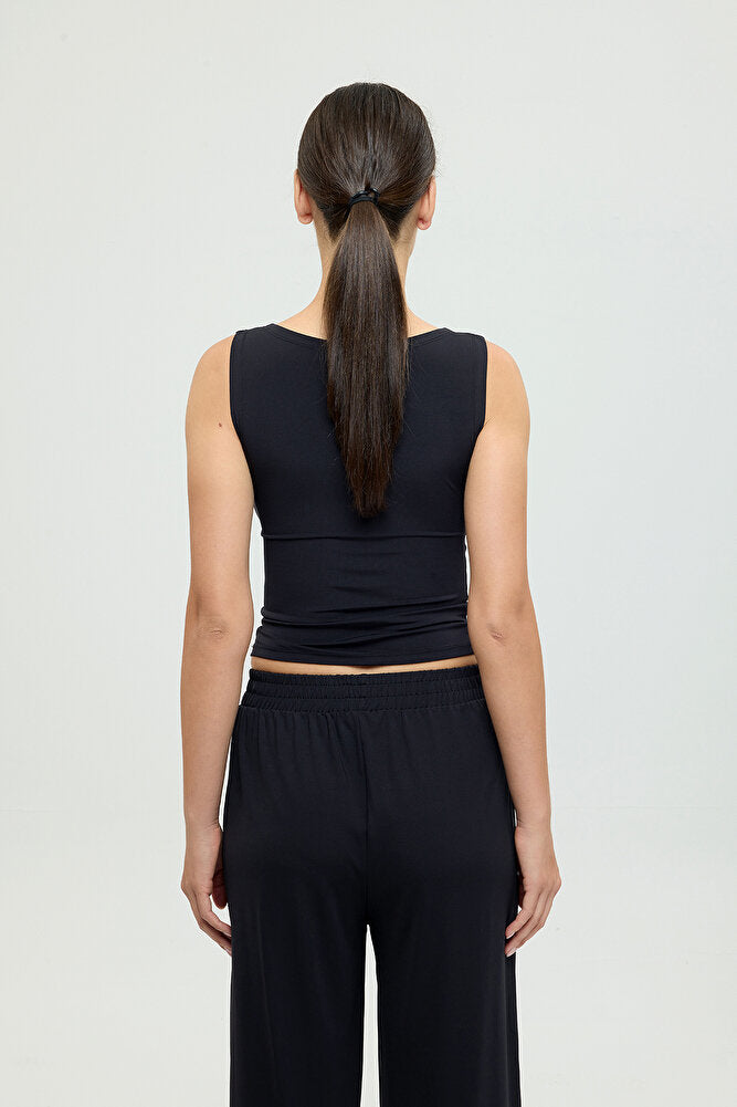 Soft Touch Kayık Yaka Kolsuz Bluz Siyah