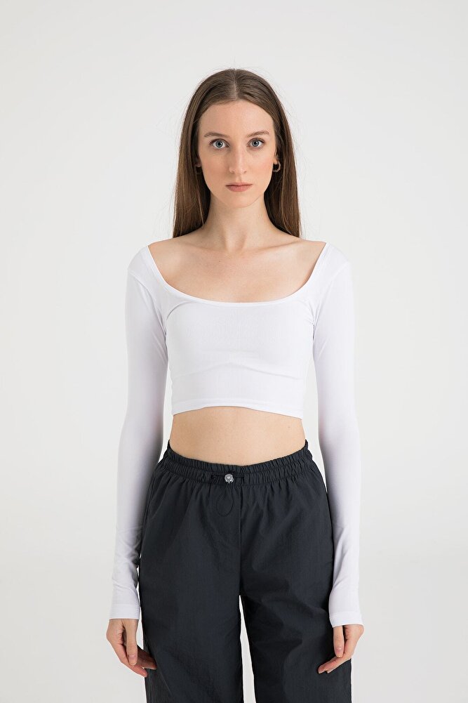 Soft Touch Oval Yaka Kısa Bluz Beyaz