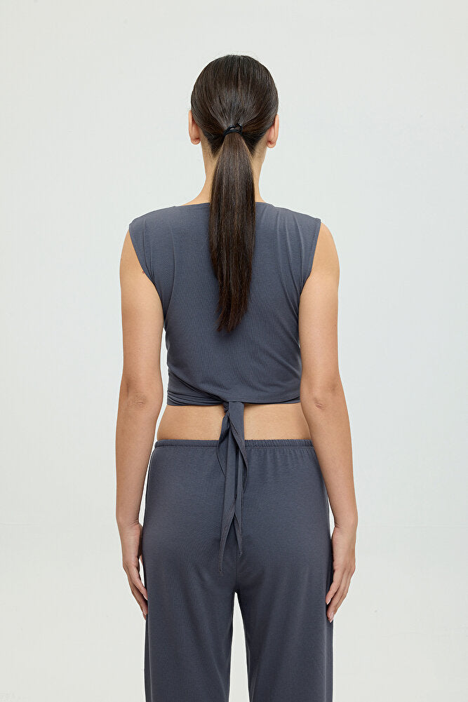 Ultra Soft Bağlamalı Kolsuz Bluz Füme