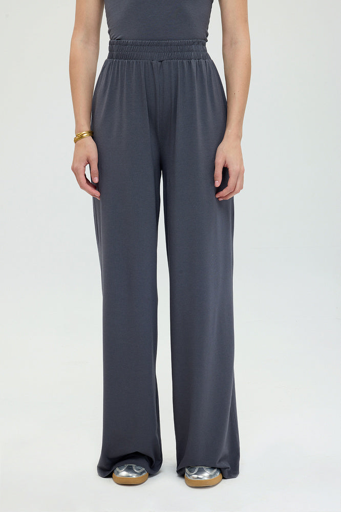 Ultra Soft Düz Kesim Bol Pantolon Füme