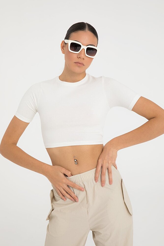 Cotton Yuvarlak Yaka Kısa Kol Crop Top Ekru