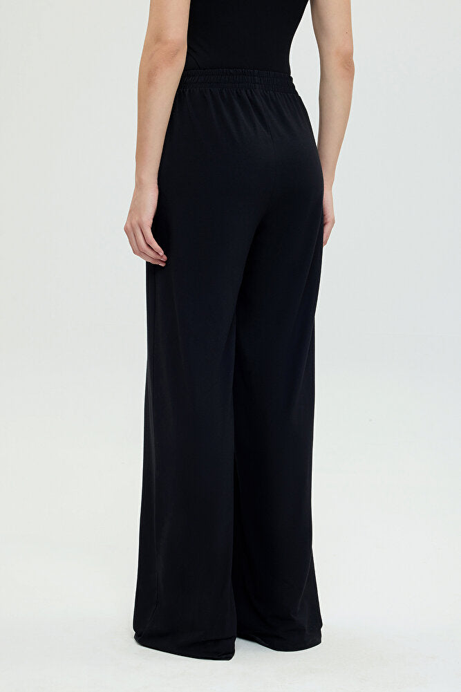 Ultra Soft Düz Kesim Bol Pantolon Siyah