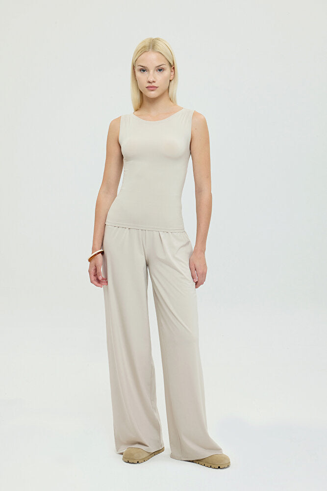 Ultra Soft Kayık Yaka Kolsuz Bluz Bej