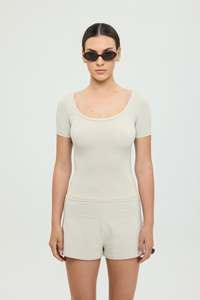 Ultra Soft Oval Yaka Kısa Kol Bluz Bej