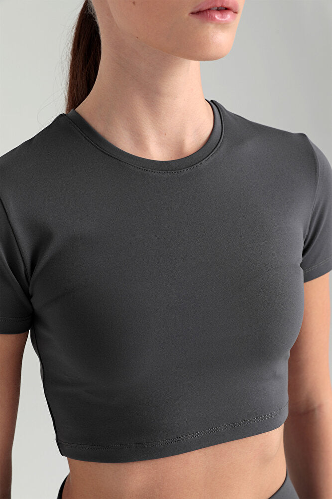 Comfort Yuvarlak Yaka Kısa Kol Crop Top Füme