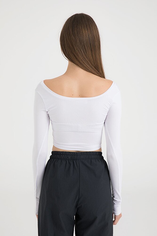 Soft Touch Oval Yaka Kısa Bluz Beyaz