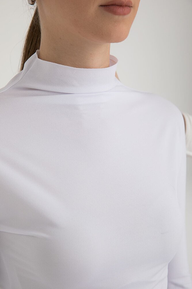 Soft Touch Yarım Boğazlı Bluz Beyaz