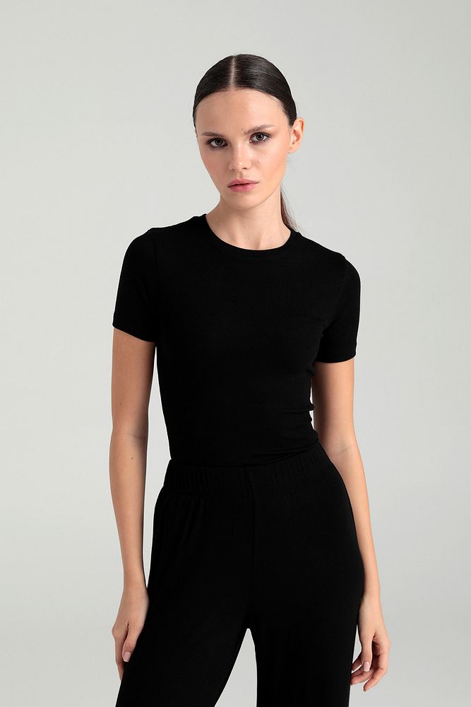 Soft Rib Yuvarlak Yaka Kısa Kol Bluz Siyah