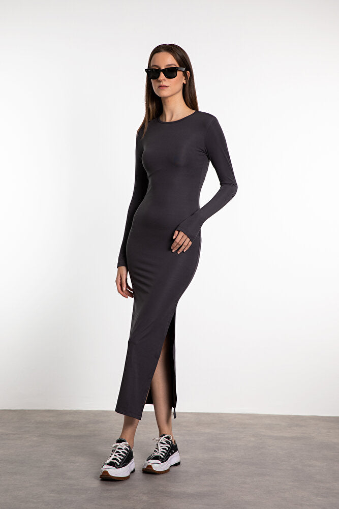 Soft Touch Uzun Kollu Yırtmaç Detaylı Elbise Füme