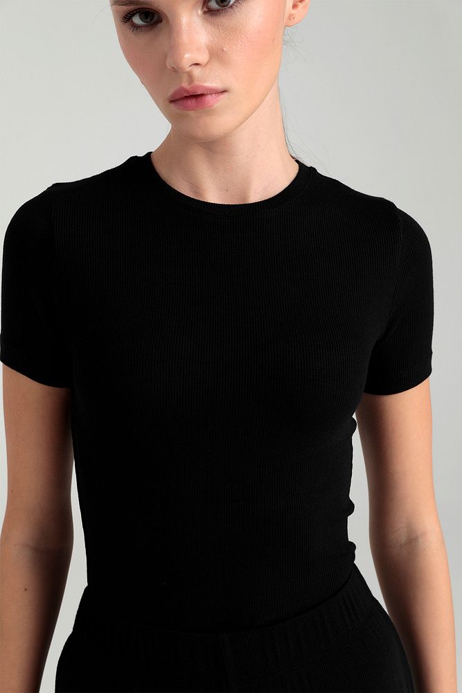 Soft Rib Yuvarlak Yaka Kısa Kol Bluz Siyah