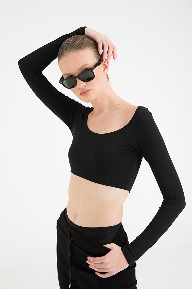 Cotton Oval Yaka Kısa Bluz Siyah