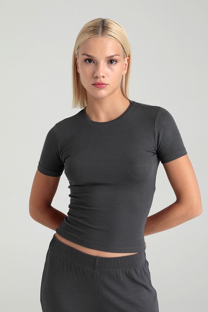 Soft Rib Yuvarlak Yaka Kısa Kol Bluz Füme