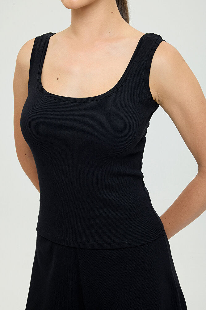Soft Rib Oval Yaka Kolsuz Bluz Siyah