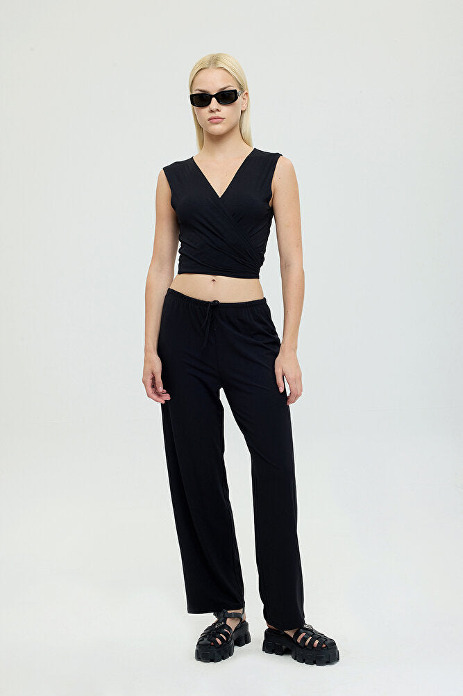 Ultra Soft Bağlamalı Kolsuz Bluz Siyah