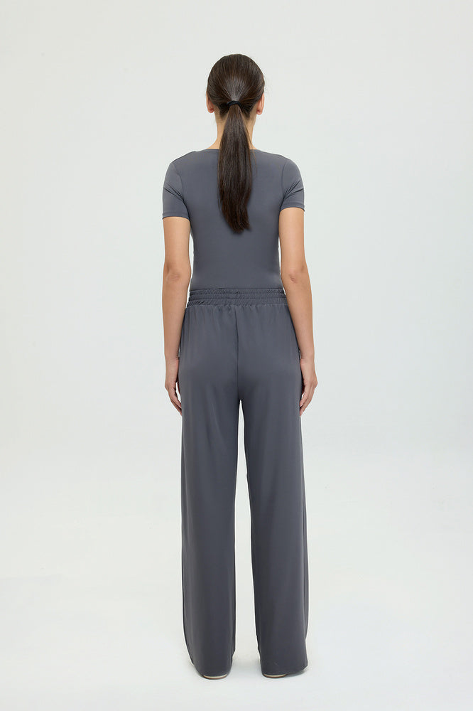 Soft Touch Düz Kesim Bol Pantolon Füme