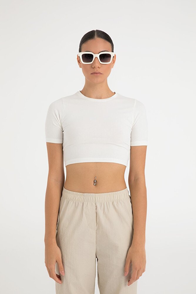 Cotton Yuvarlak Yaka Kısa Kol Crop Top Ekru