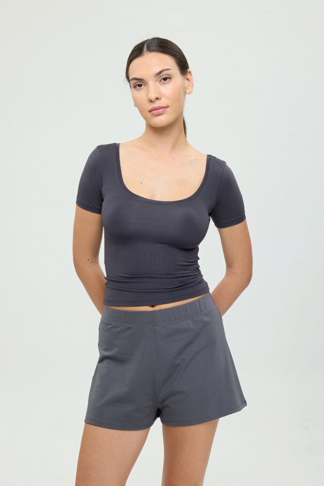 Soft Touch Oval Yaka Kısa Kol Bluz Füme