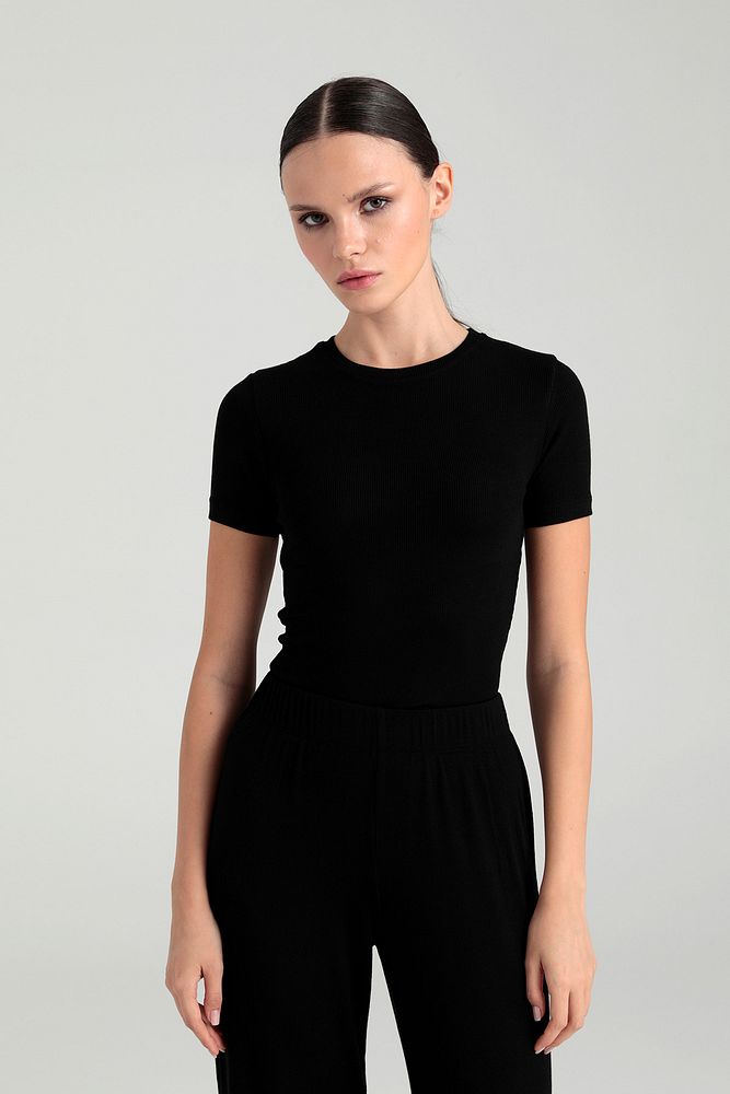Soft Rib Yuvarlak Yaka Kısa Kol Bluz Siyah