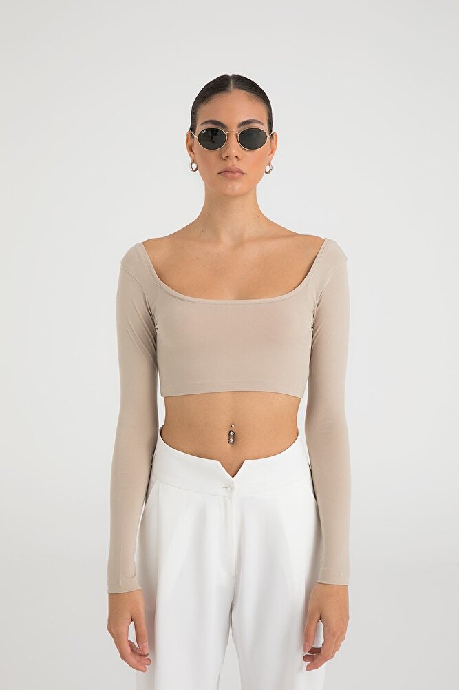 Soft Touch Oval Yaka Kısa Bluz Bej