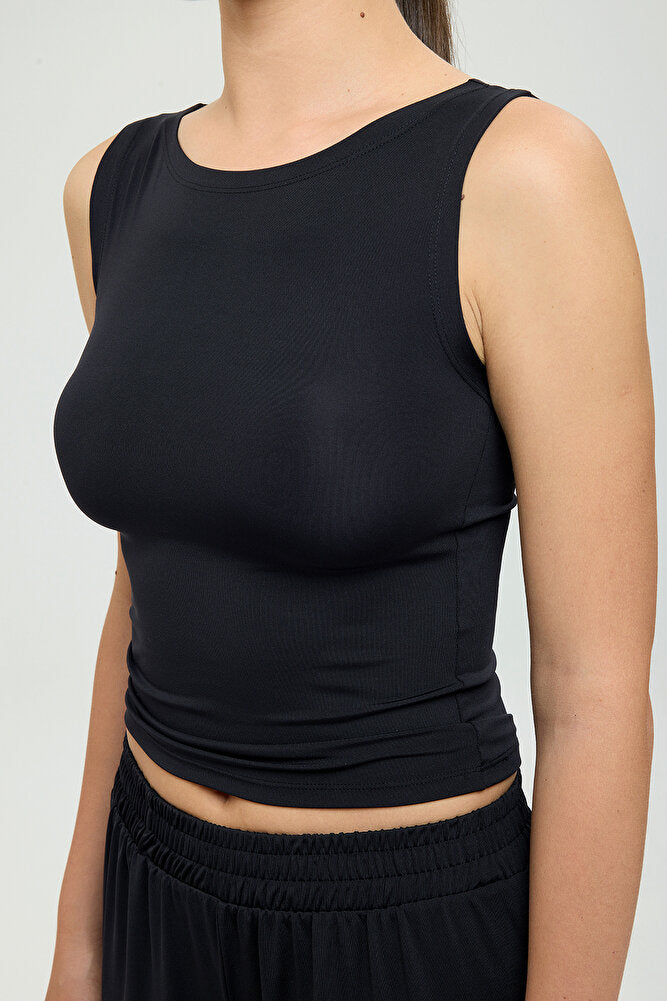 Soft Touch Kayık Yaka Kolsuz Bluz Siyah