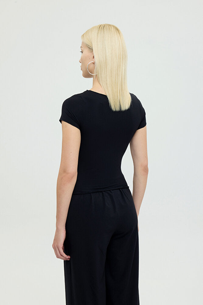 Ultra Soft Kayık Yaka Kısa Kol Bluz Siyah