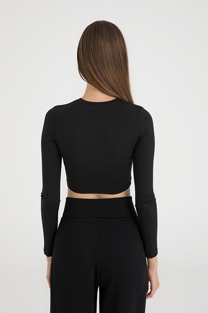 Soft Touch Yuvarlak Yaka Kısa Bluz Siyah