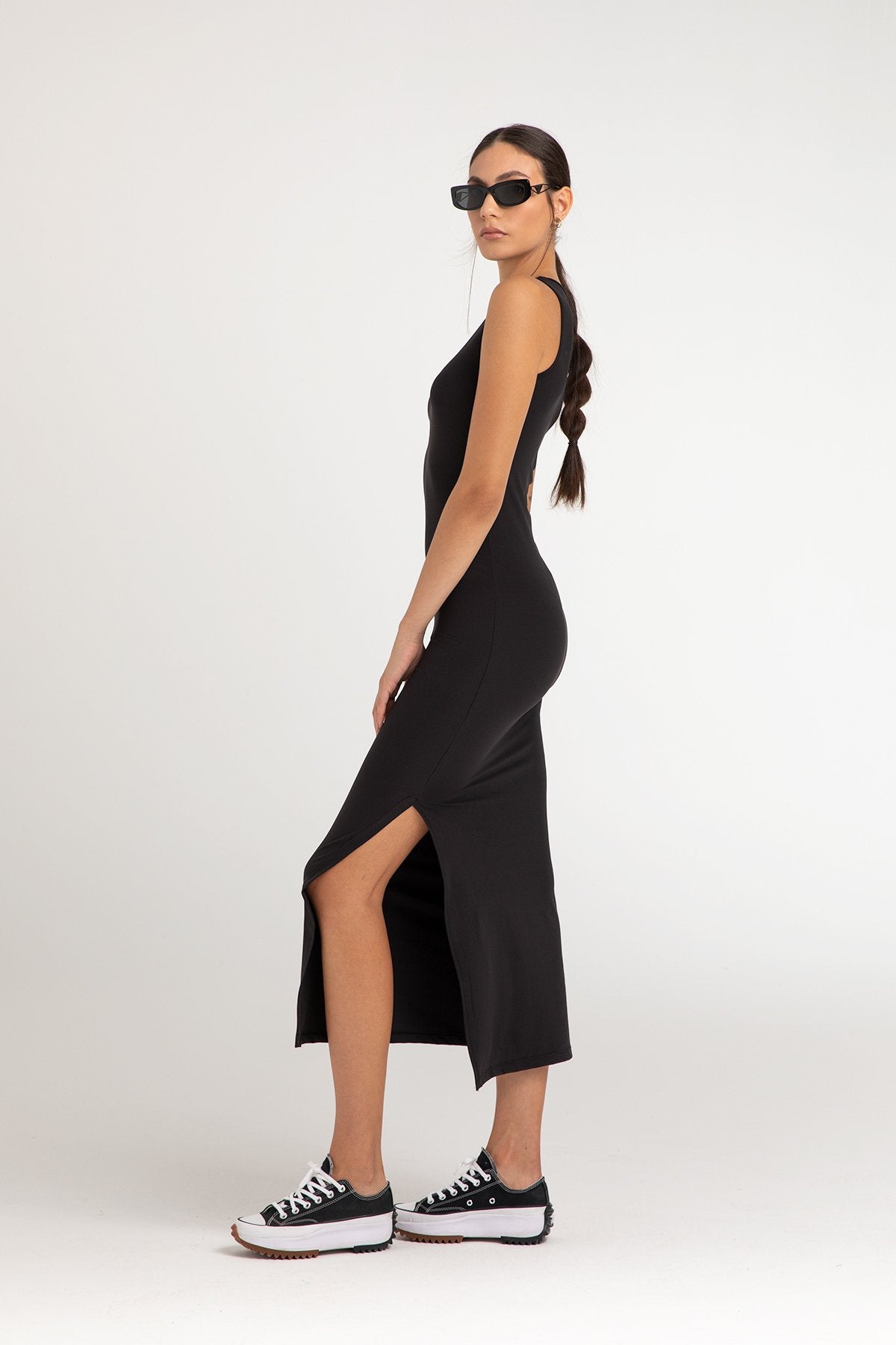 Soft Touch Yırtmaç Detaylı Kolsuz Elbise Siyah