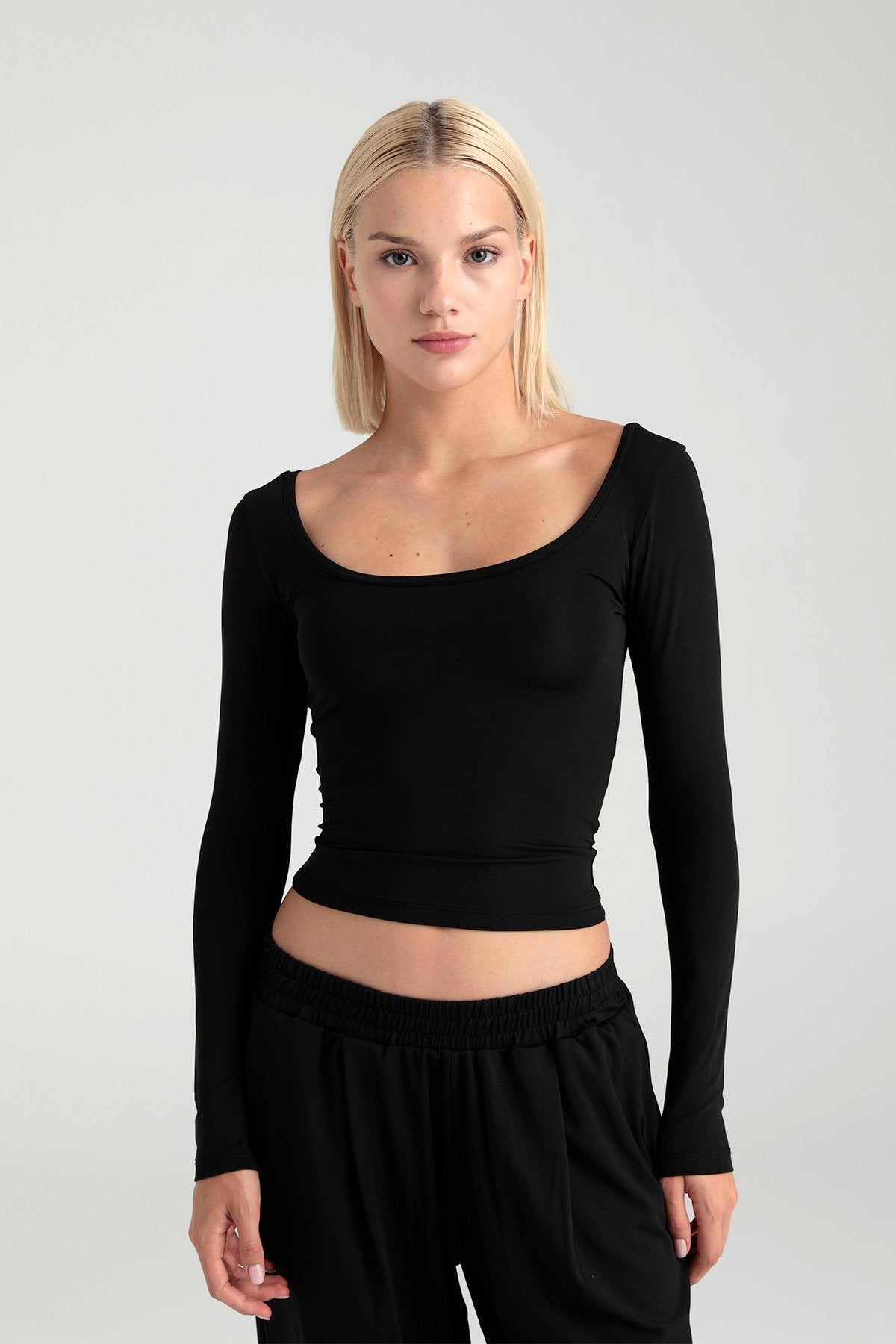 Soft Touch Oval Yaka Bluz Siyah