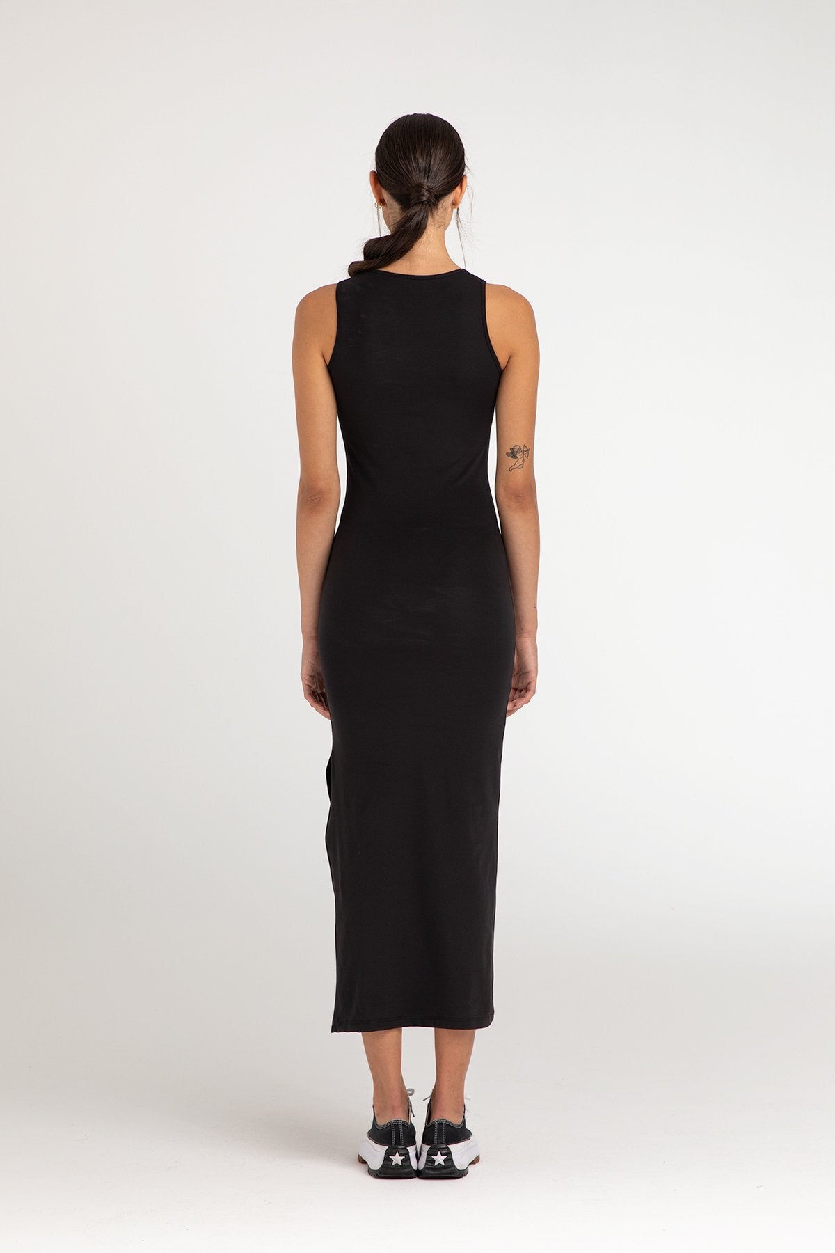 Soft Touch Yırtmaç Detaylı Kolsuz Elbise Siyah