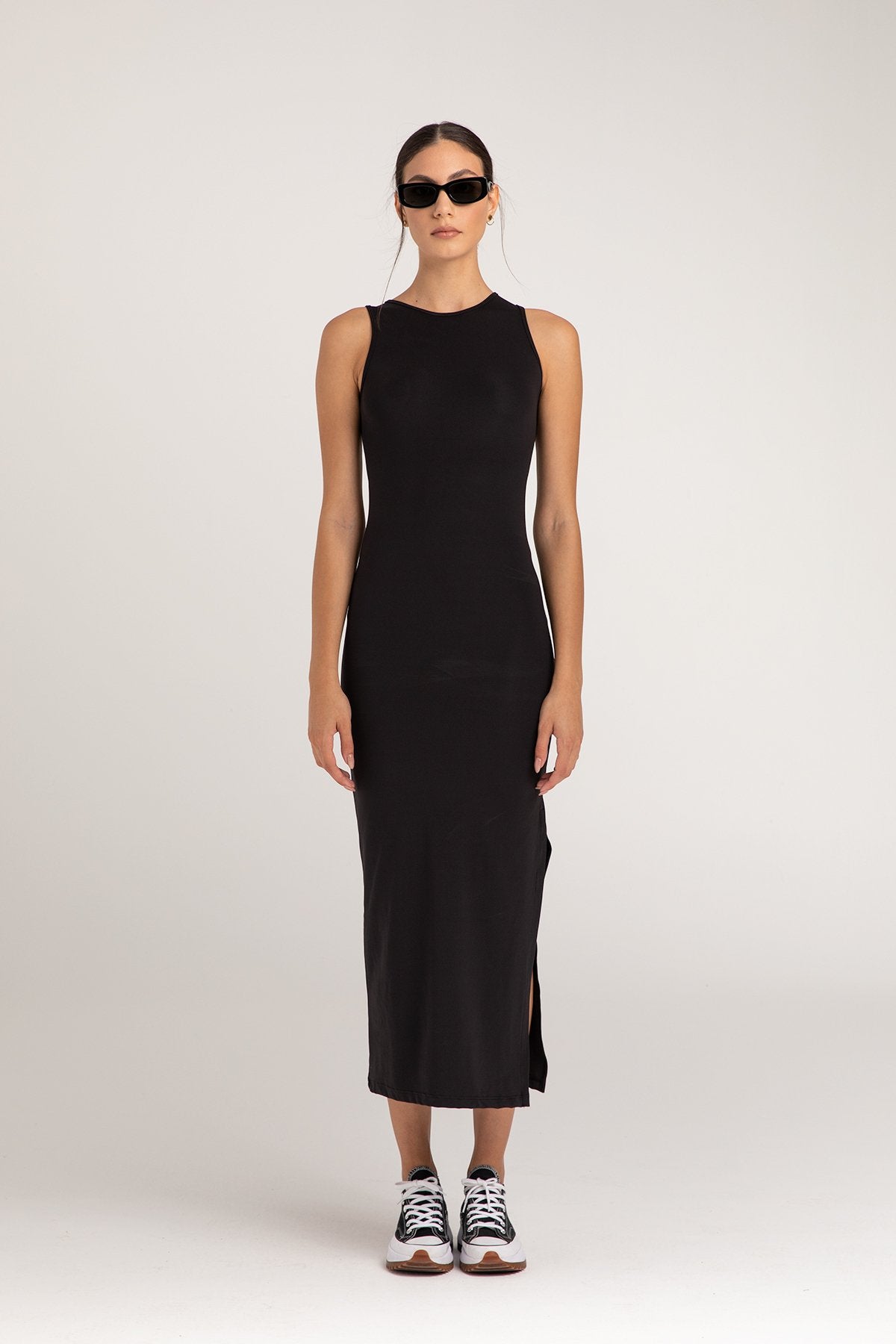 Soft Touch Yırtmaç Detaylı Kolsuz Elbise Siyah