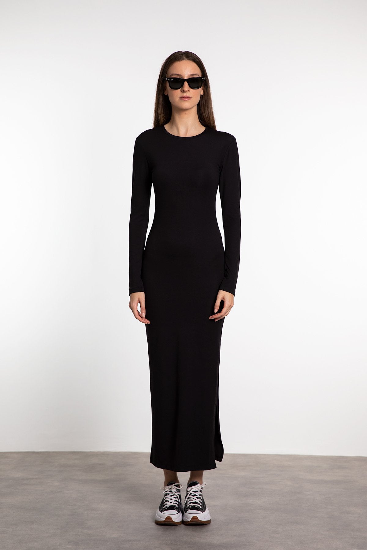 Soft Touch Uzun Kollu Yırtmaç Detaylı Elbise Siyah