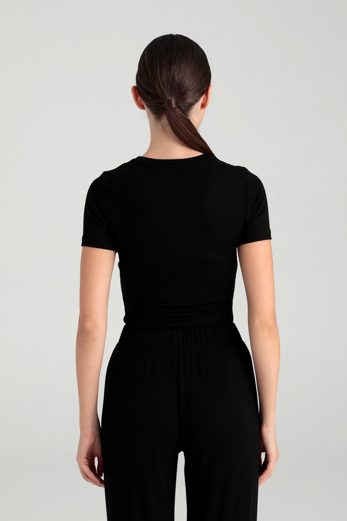 Soft Rib Yuvarlak Yaka Kısa Kol Bluz Siyah