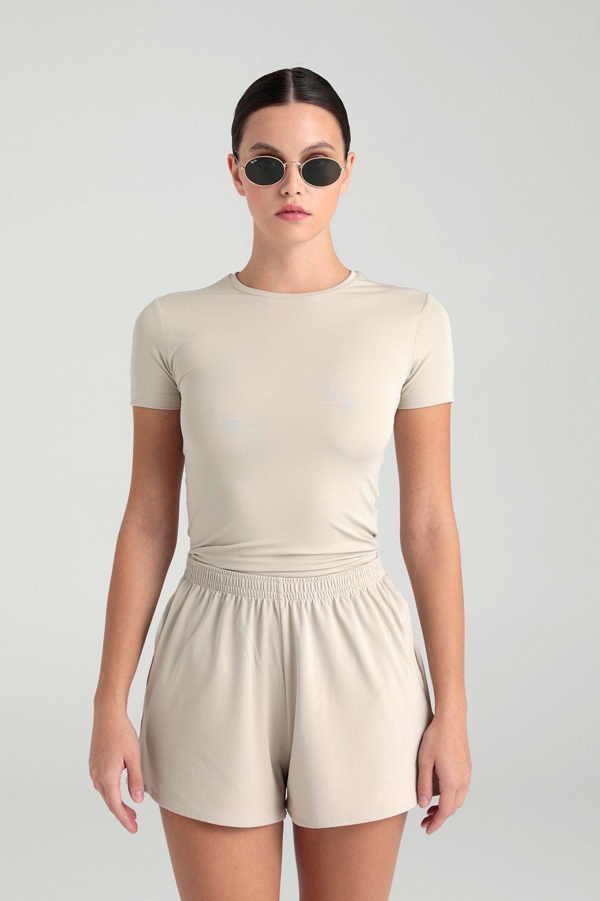 Soft Touch Yuvarlak Yaka Kısa Kol Bluz Bej