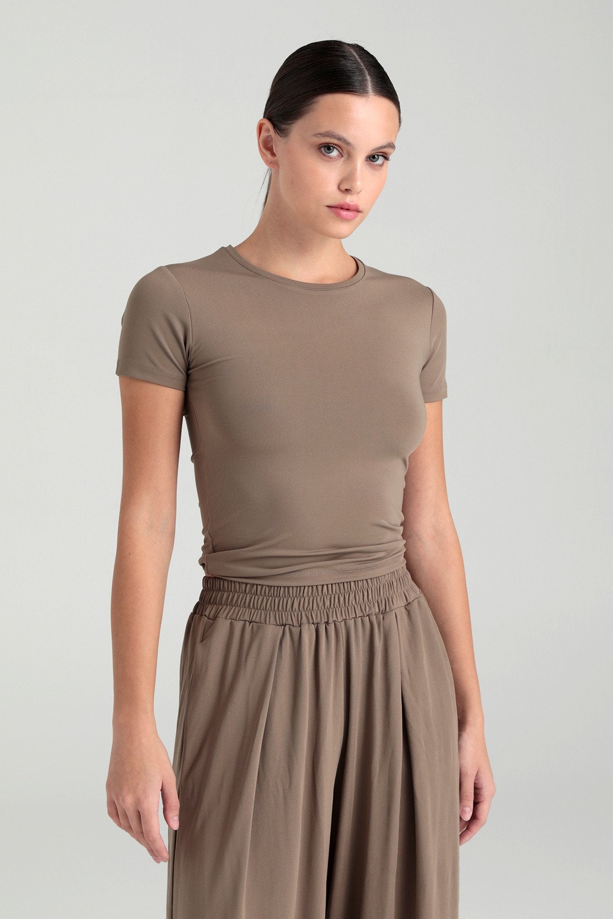 Soft Touch Yuvarlak Yaka Kısa Kol Bluz Vizon