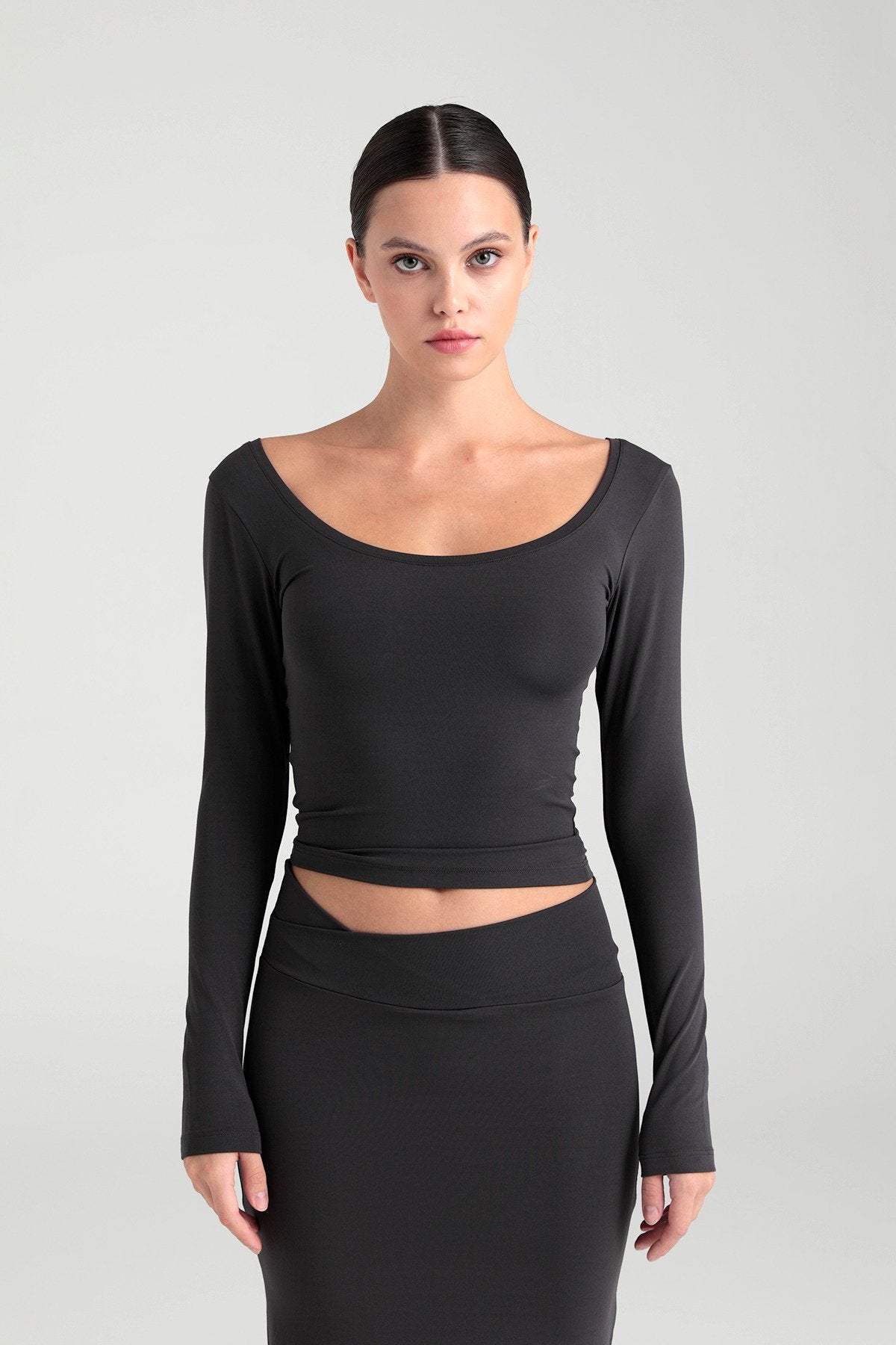 Soft Touch Oval Yaka Bluz Füme