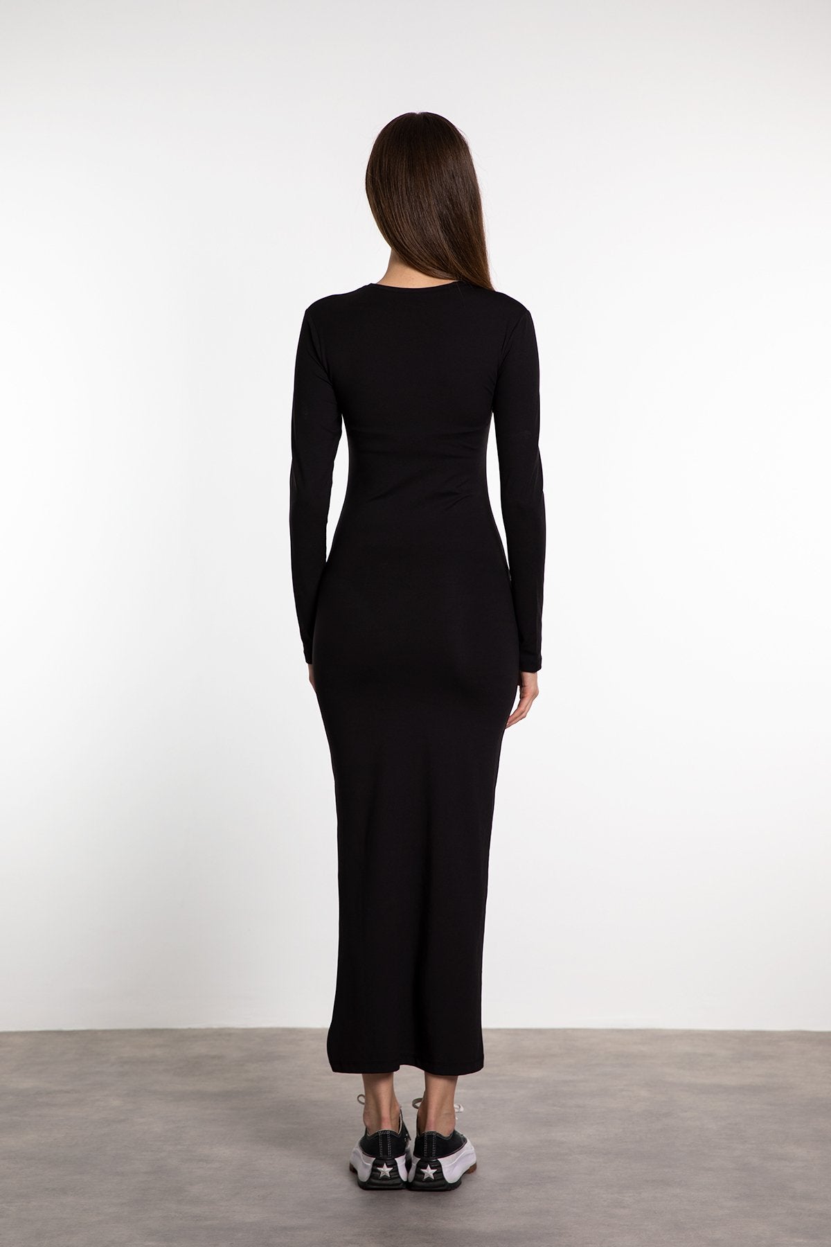 Soft Touch Uzun Kollu Yırtmaç Detaylı Elbise Siyah