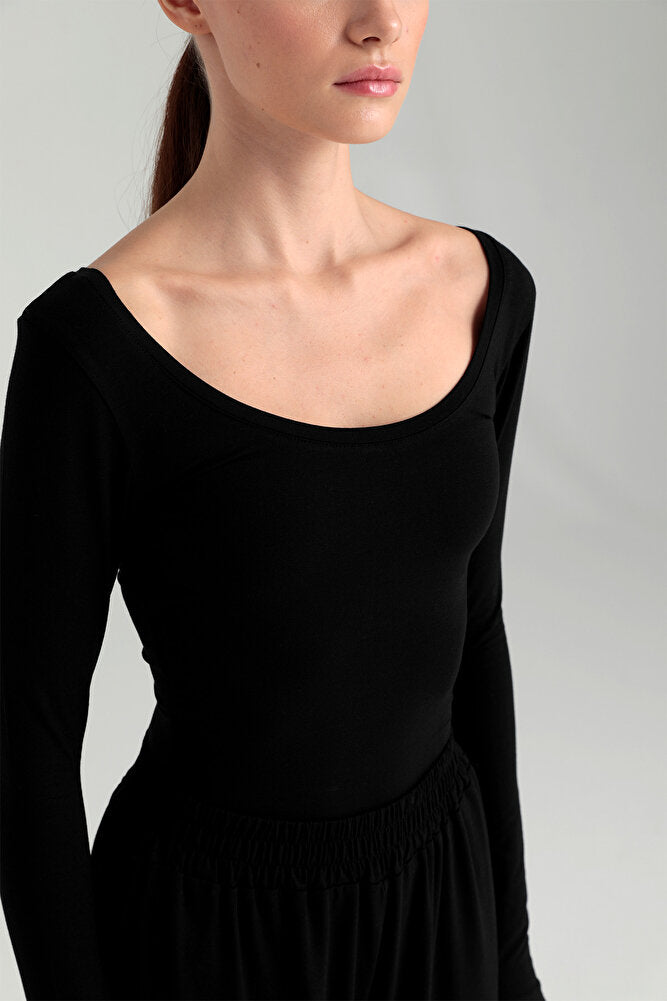 Ultra Soft Oval Yaka Bluz Siyah