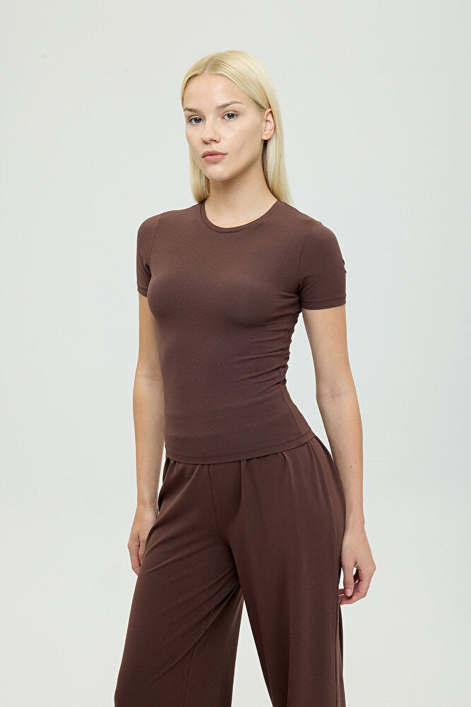 Ultra Soft Yuvarlak Yaka Kısa Kol Bluz Kahverengi