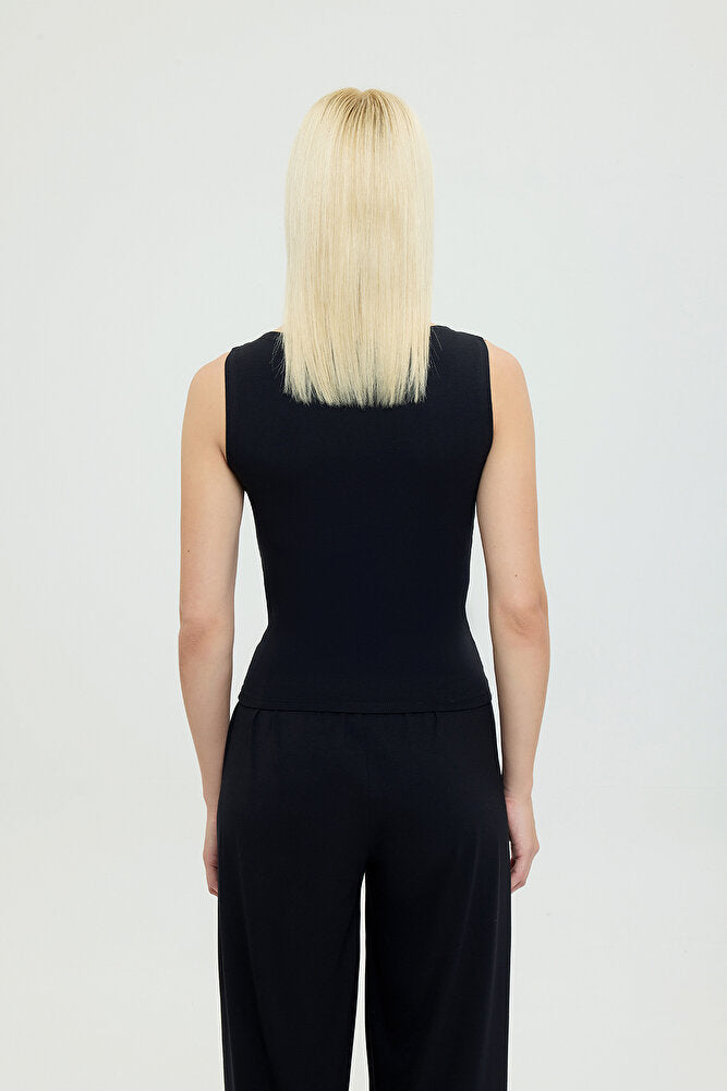 Ultra Soft Kayık Yaka Kolsuz Bluz Siyah