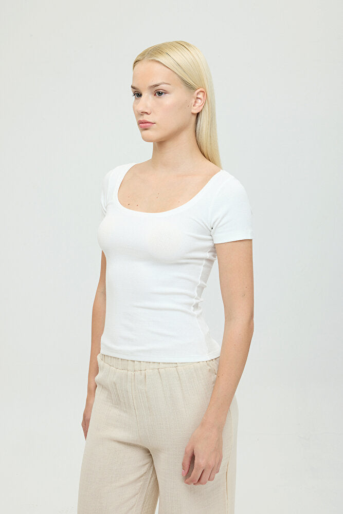 Soft Rib Oval Yaka Kısa Kol Bluz Ekru